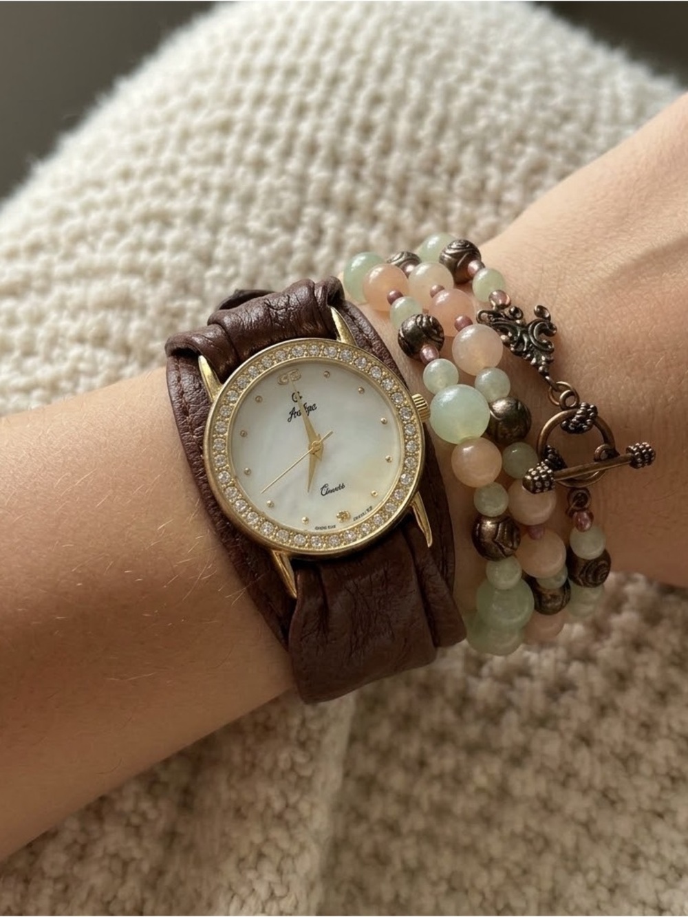 Jalga 1990s Rhinestone Bezel
Quartz Watch